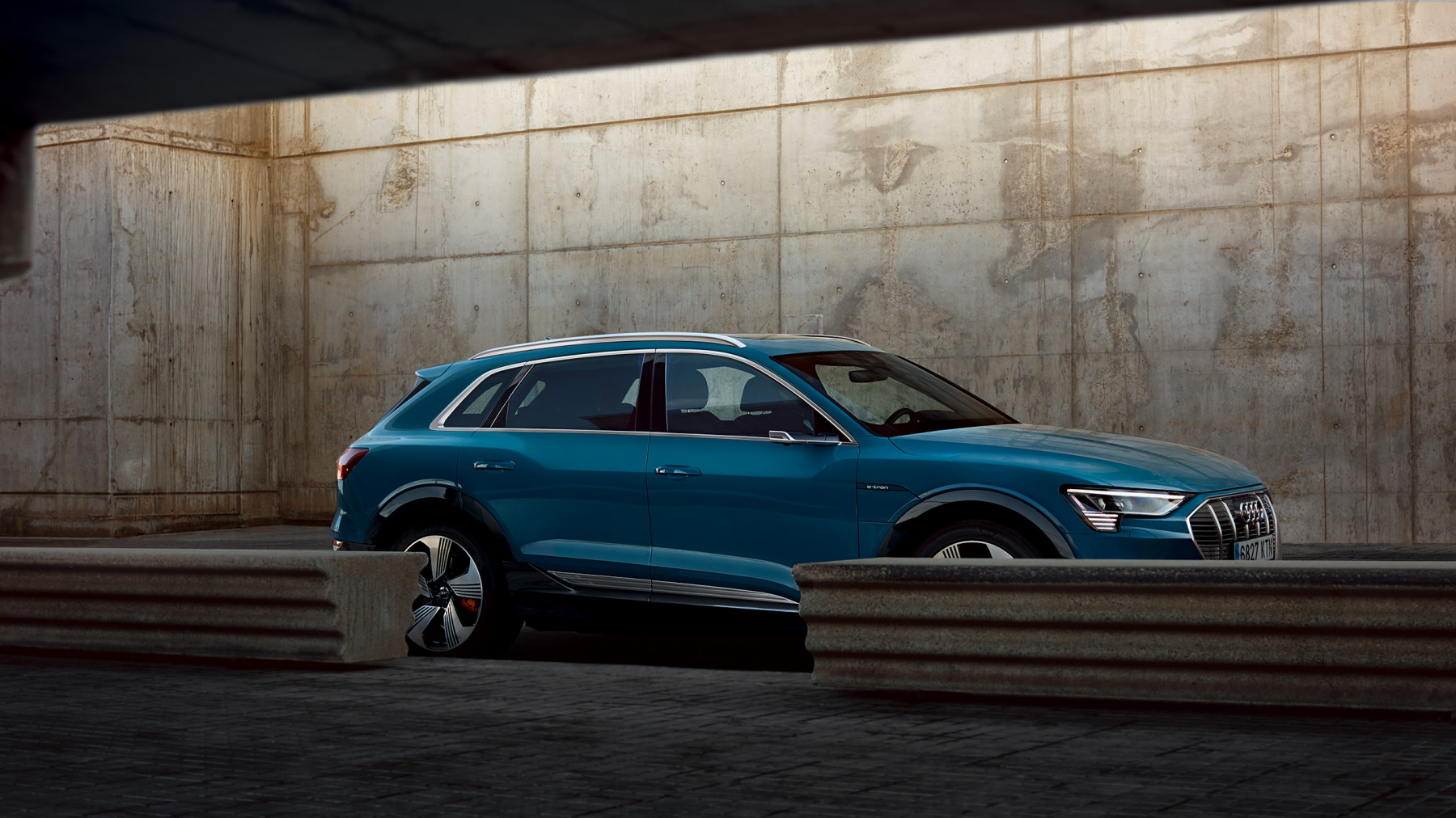 Audi E-Tron urban summer spread 2