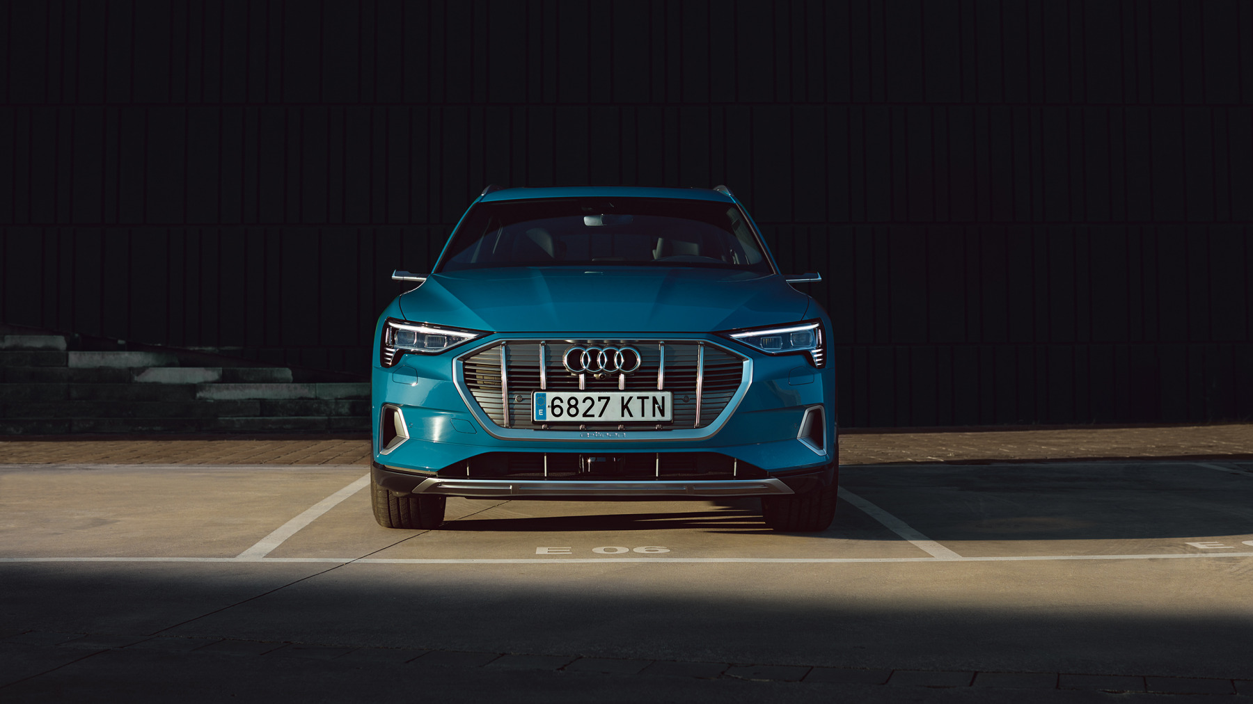 Audi E-Tron urban summer spread 3