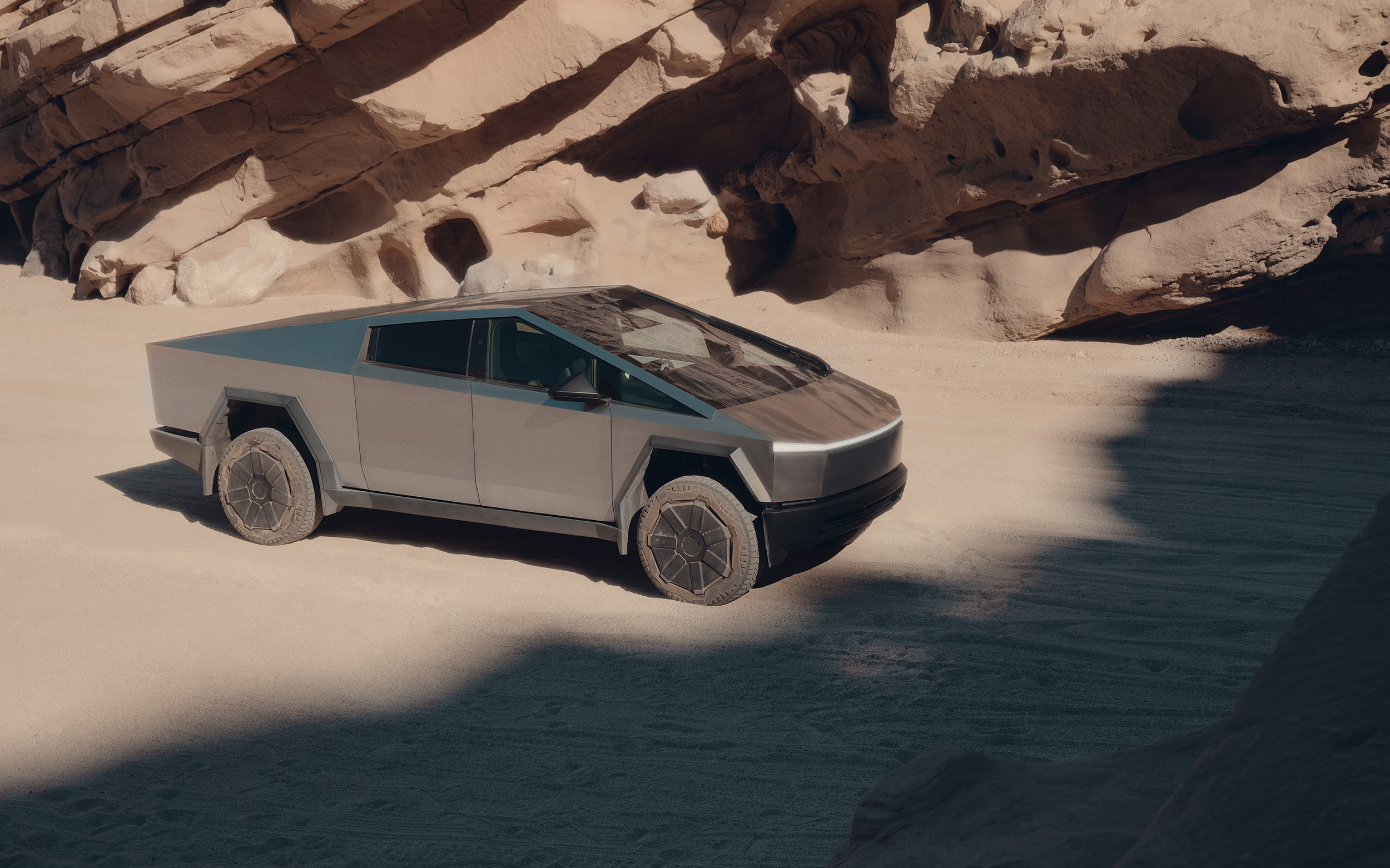 Cybetrtruck Humanoid  3