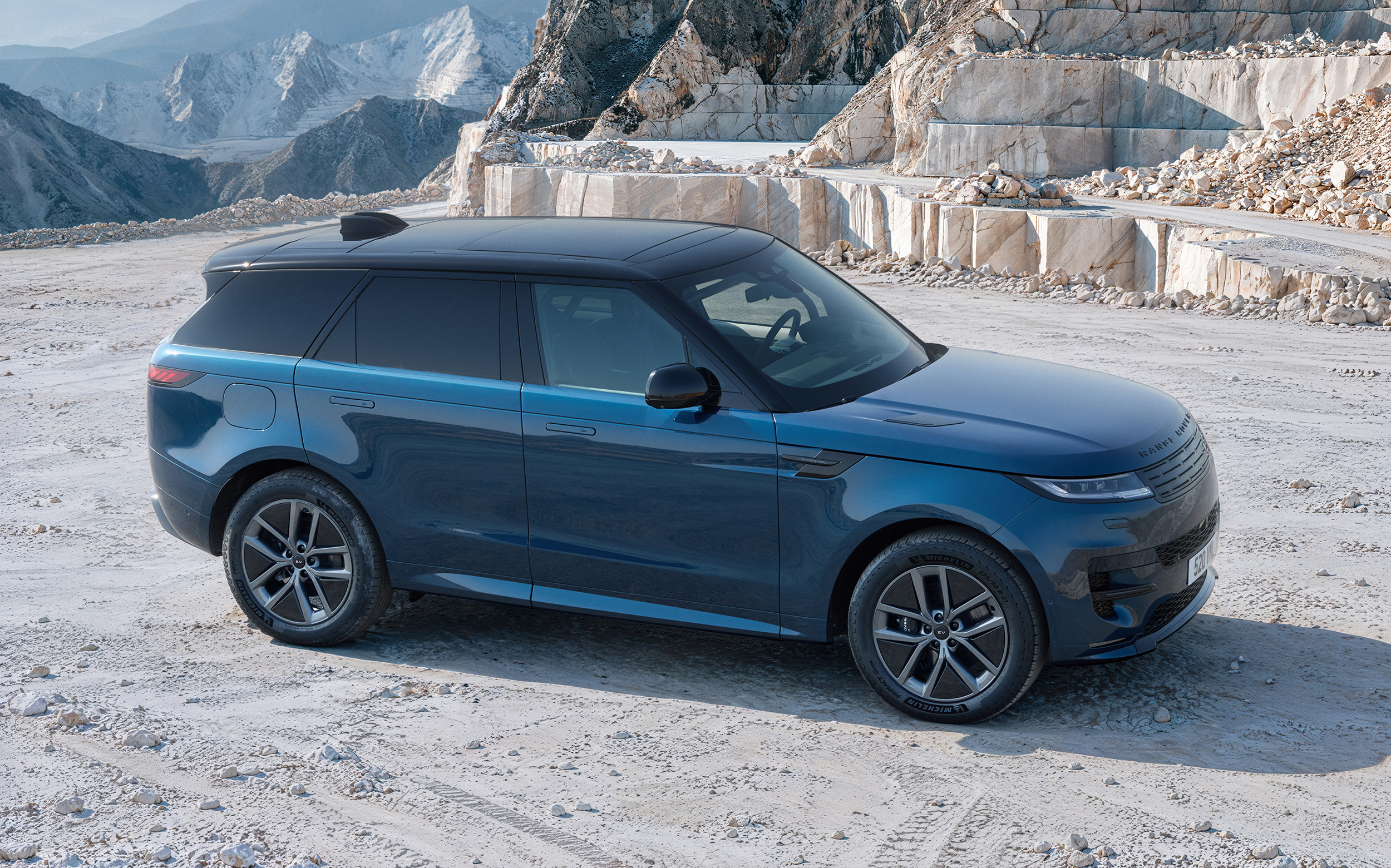 New Range Rover Sports 2027 8