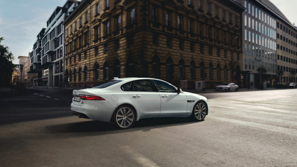 Jaguar XF 5