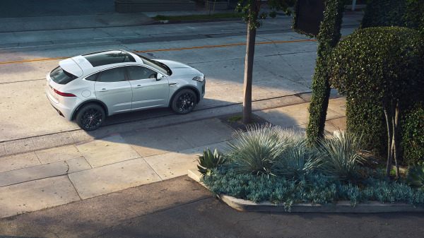 Jaguar E-Pace 2