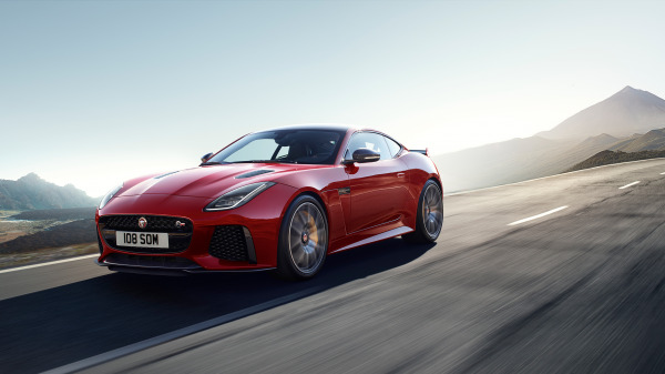 Jaguar F-Type 4