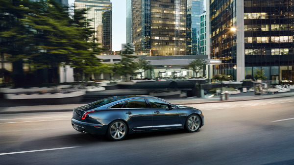 Jaguar XJ 3