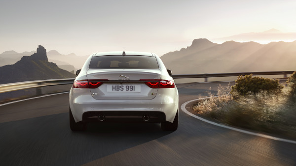 Jaguar XF 4