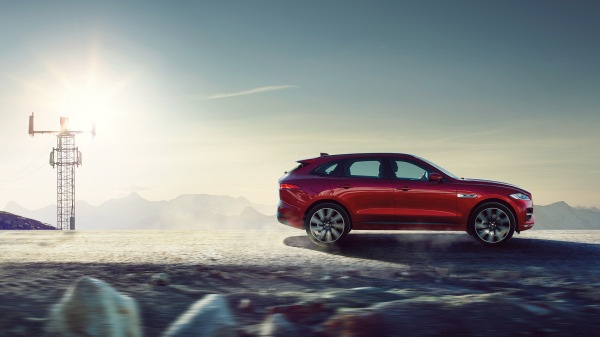 Jaguar F-Pace 2
